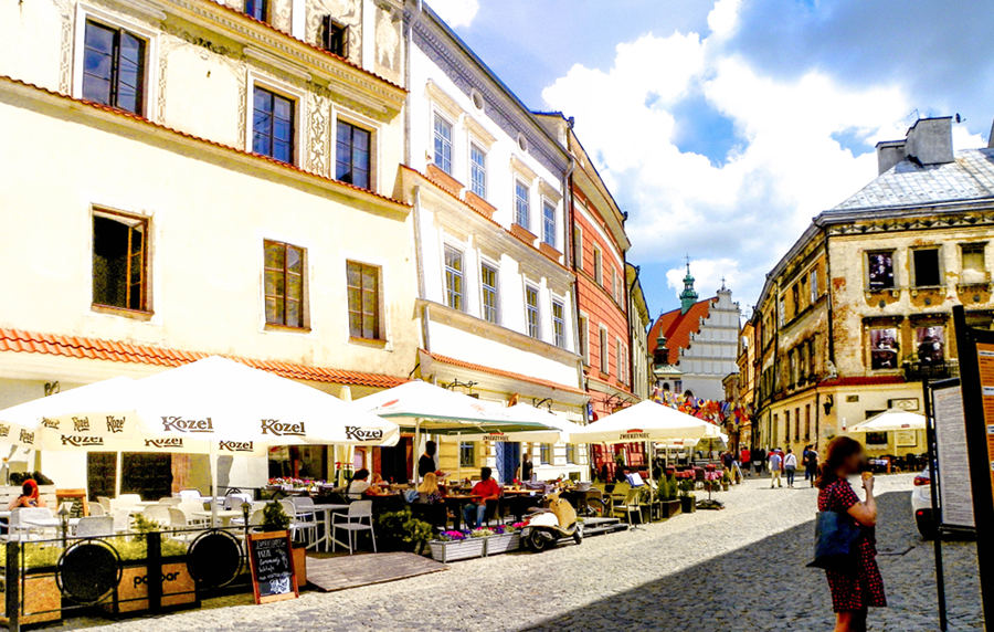 Starówka - ogródek przy kamienicy cichoszewskiej