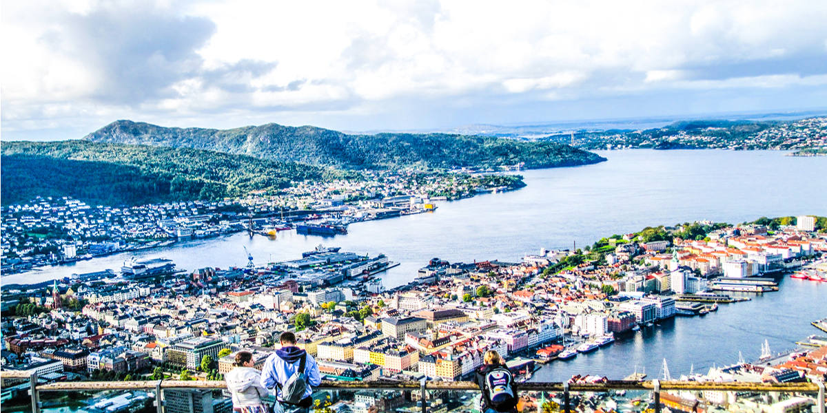 Panorama Bergen z tarasu góry Floyen