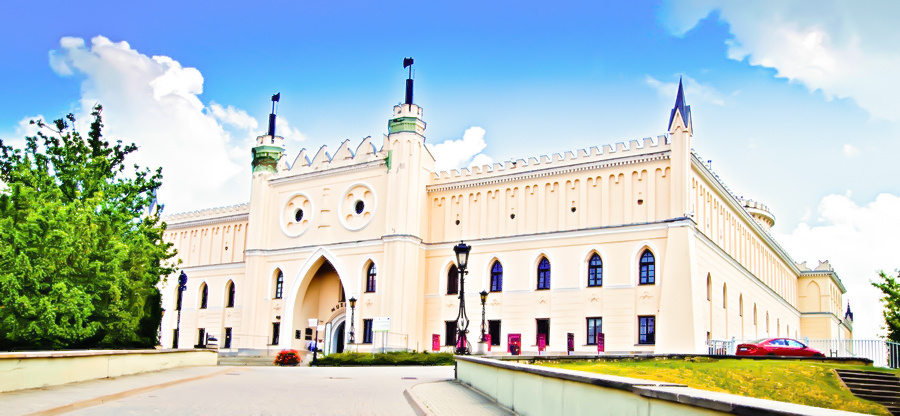 Zamek dwa kilometry od Hotel Merccure