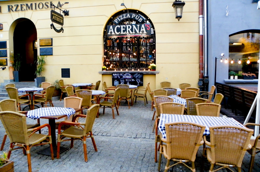 Burgery do piwa i pizzę, zamówisz w Pizza Pub Acerna's w Lublinie