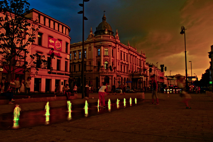 Cisza przed burzą obok Restauracji Nieznana IBB Grand Hotelu Lublinianka -zdjęcie do galerii