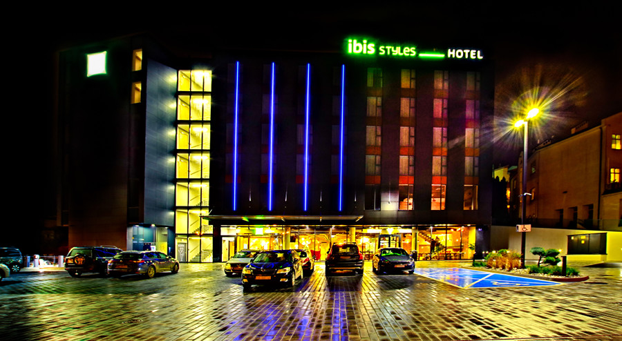 Ewentowy Hotel Ibis Styles Lublin z Restauracją Legendy Miasta, z komfortową ofertą konferencyjną i szkoleniową