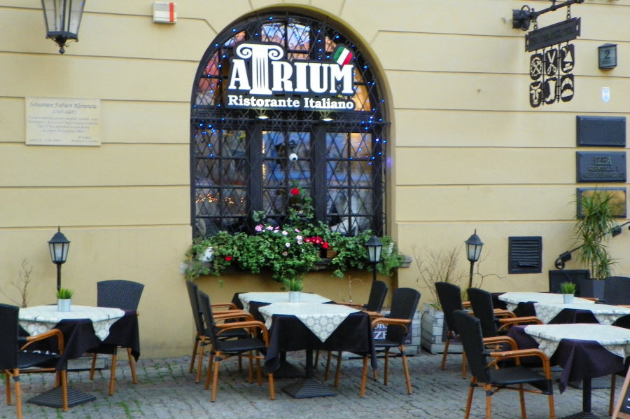 Możesz zjeść dobrą pizzę w restauracji Atrium w Lublinie