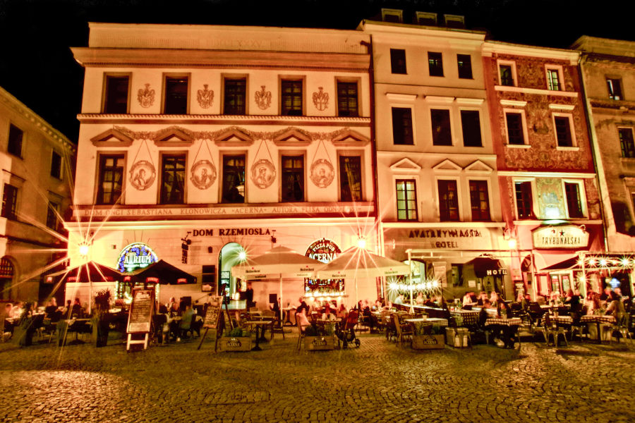 Restauracja Acerna's Pizza Pub w Lublinie, późnym wieczorem - zdjęcie do galerii