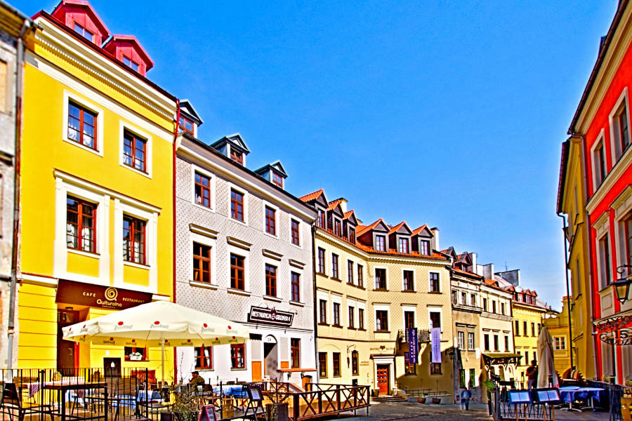 Restauracja Qulturalna i ulica Grodzka w Lublinie, na zdjęciu galerii