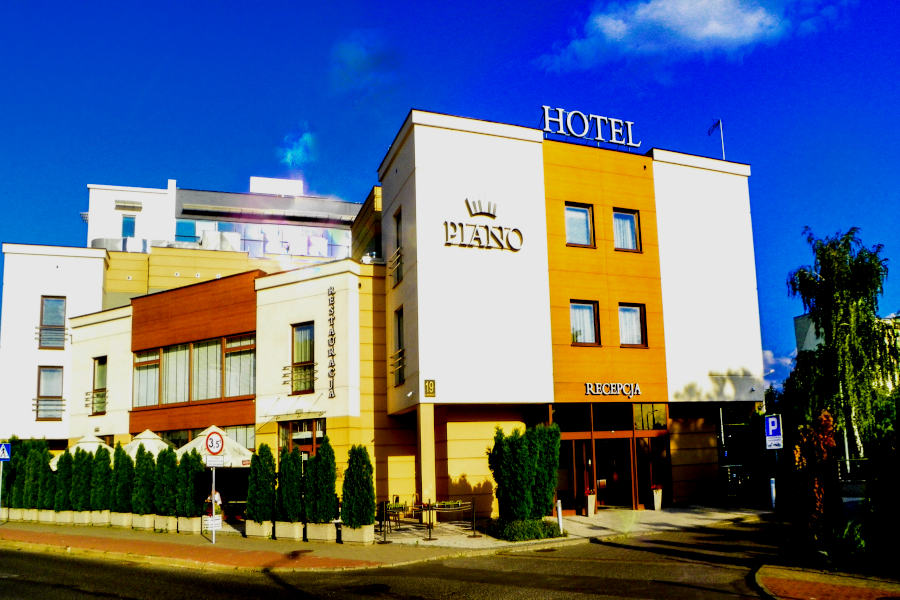 Hotel Piano w Lublinie w upalnym słońcu - zdjęcie do galerii