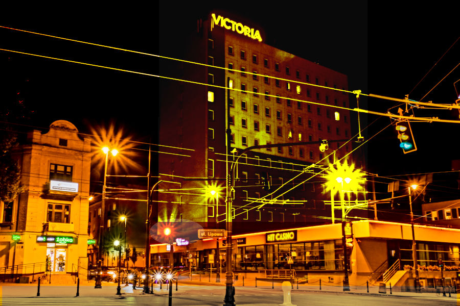Hotel Victoria w Lublinie późnym wieczorem - zdjęcie do galerii
