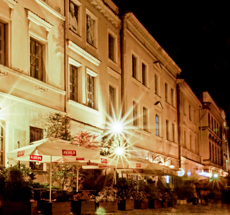 Kawiarnia Święty Spokój Music Cafe w Lublinie, wczesną nocą -zdjęcie do galerii