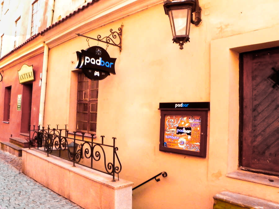 Pub Padbar w Lublinie, z konsolami i grami planszowymi - zdjęcie do galerii