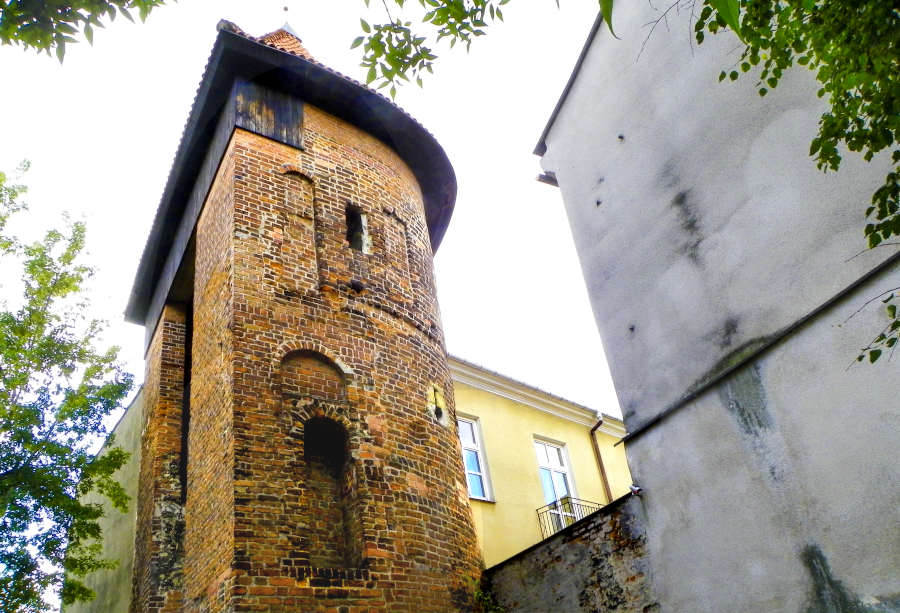 Fragment Apartamentów Królewska widoczny od Starego Miasta w Lublinie - zdjęcie do galerii