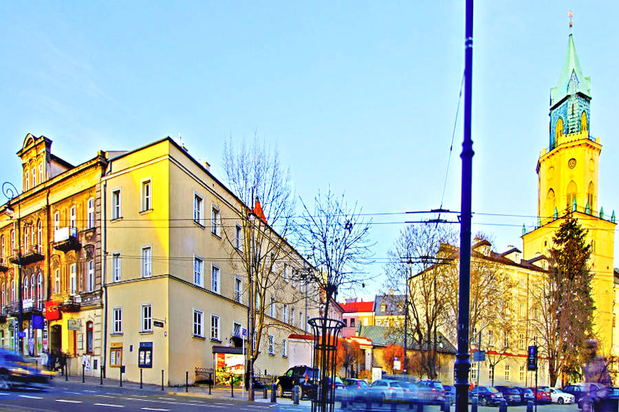 Hostel Królewska w Lublinie i Wieża Trynitarska w galerii zdjęć