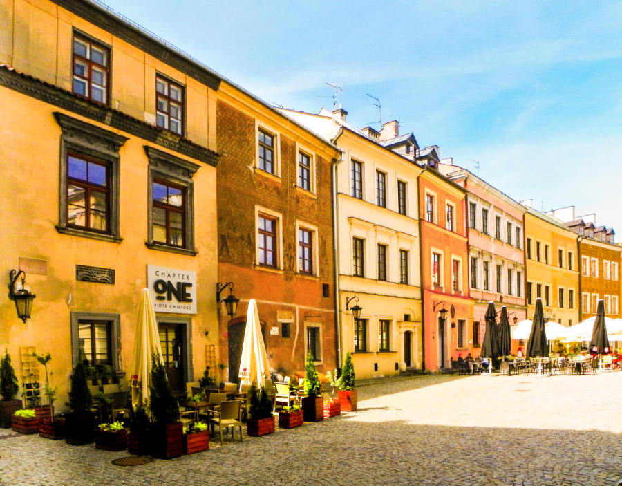 Restauracja 16 Stołów w pierzei południowej Rynku w Lublinie - zdjęcie do galerii