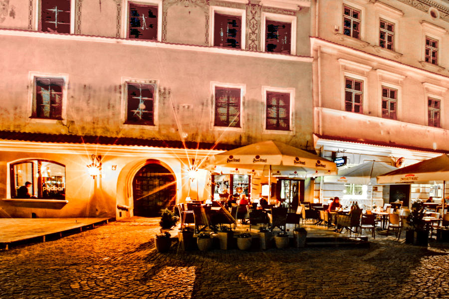 Pub - klub Padbar Lublin w światłach Starego Miasta - zdjęcie do galerii
