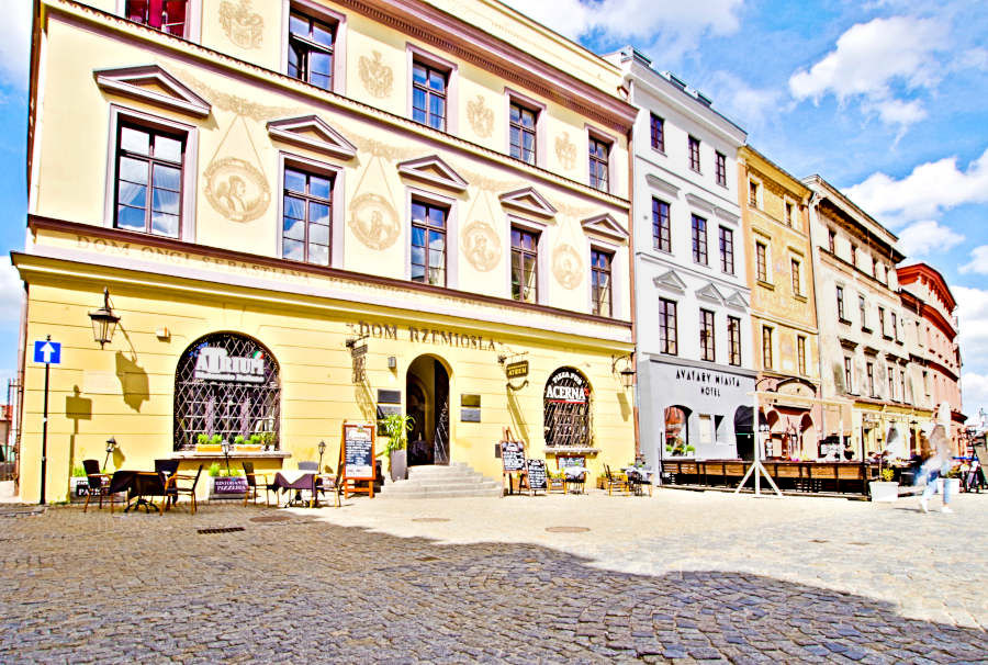 Restauracja i pizzeria Atrium w pierzei Rynku w Lublinie - zdjęcie do galerii