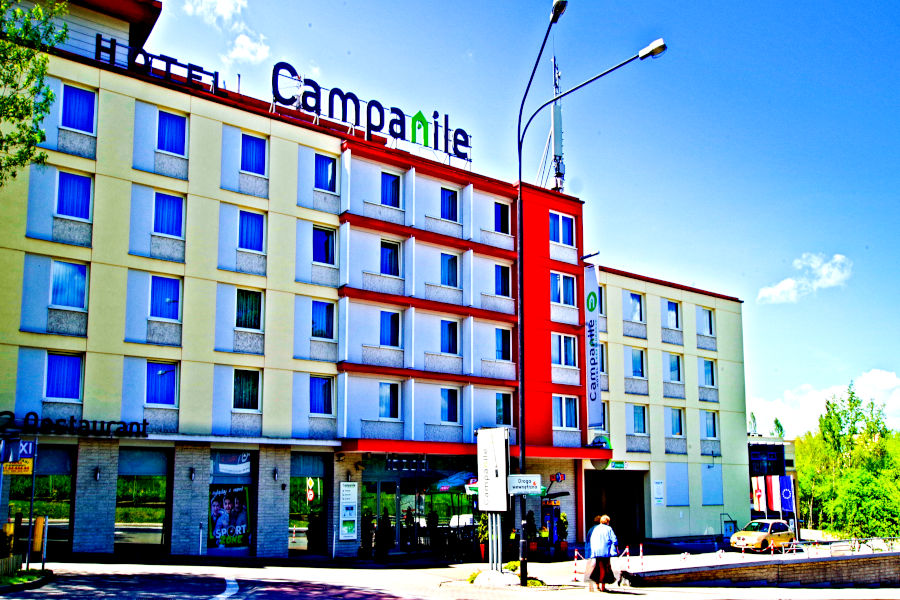 Hotel Campanile w Lublinie na zdjęciu z bliska do galerii